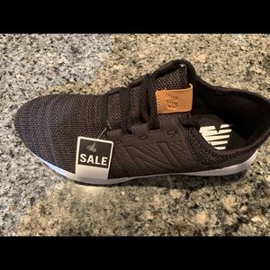 NWT New Balance sneakers black